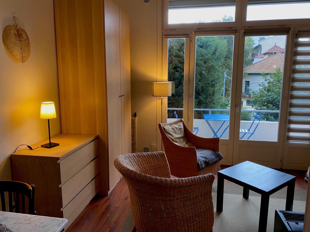 Le Balcon De Jules - Charmant Pied-A-Terre - Parking Possible Pour Vehicule De Moins De 4,40 M De Long Lejlighed Lyon Eksteriør billede
